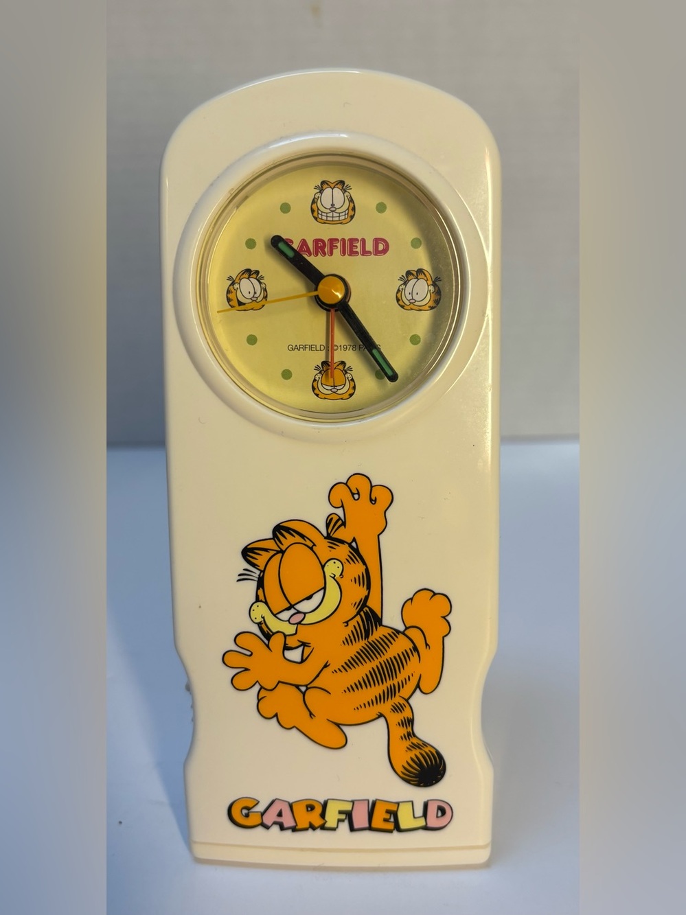 Vintage 1978 PAWS GARFIELD Model 1191 Clock & Flashlight Alarm WORKS Rare